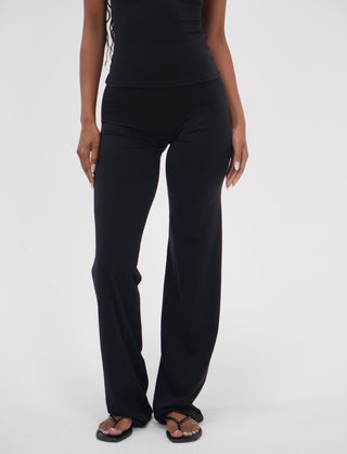 Black Short Sleeve Wide Set